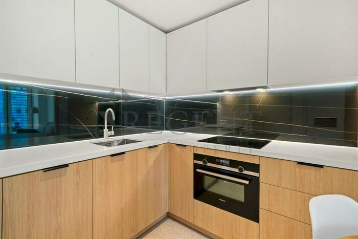 1 Bedroom Apartment To Rent In Cendal Crescent, Bouchon Point, E1