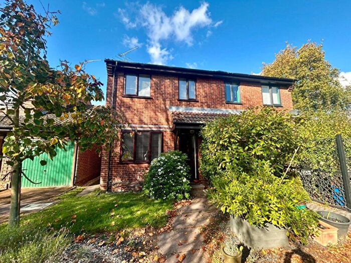 3 Bedroom Semi Detached House To Rent In Swaledale Gardens, Fleet, Hampshire, GU51