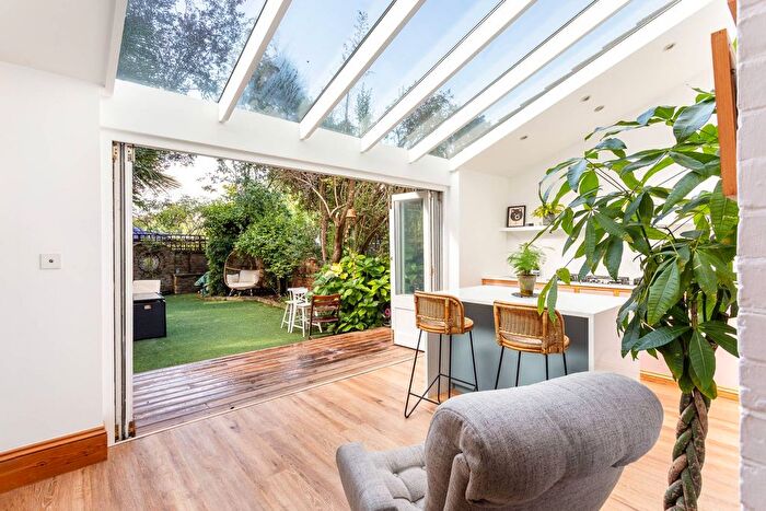 4 Bedroom Terraced House To Rent In Hamilton Road, Dollis Hill, London, NW10