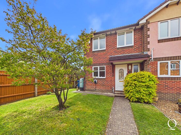 3 Bedroom Semi Detached House For Sale In Lytchett Drive, Broadstone, BH18