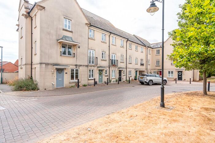 4 Bedroom Town House For Sale In Elbridge Avenue, North Bersted, Bognor Regis, PO21
