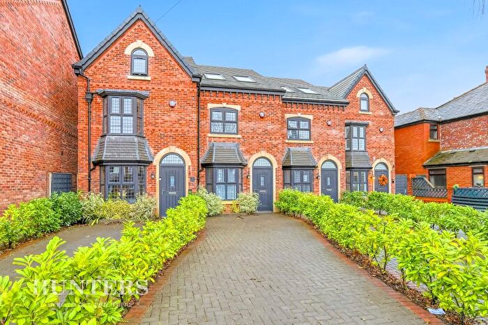4 Bedroom Town House For Sale In Fairway Mews, Medlock Road, Woodhouses, Failsworth, M35