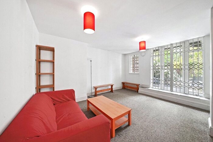 1 Bedroom Flat To Rent In Camden Road, Islington, London, N7