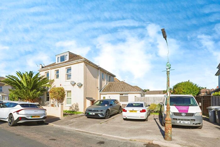 3 Bedroom Flat For Sale In Portman Road, Bournemouth, BH7