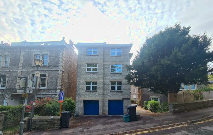 2 Bedroom Apartment To Rent In Herbert Road, Clevedon, BS21