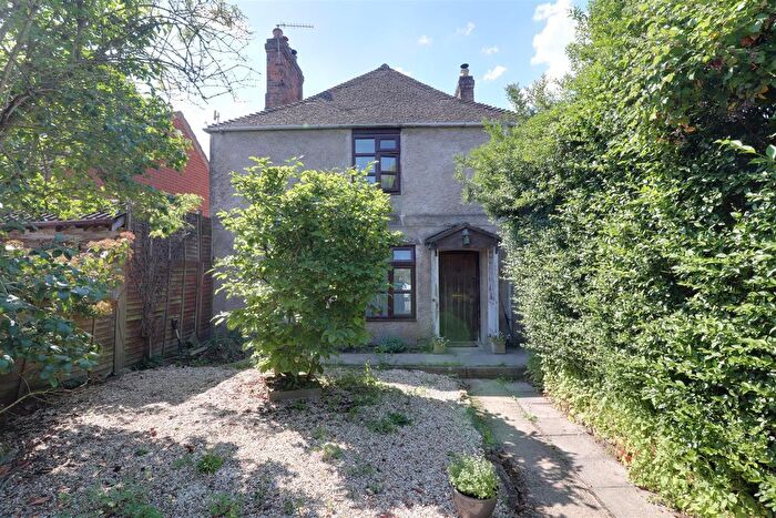 3 Bedroom Semi-Detached House For Sale In High Street, Arlingham, Gloucester, GL2