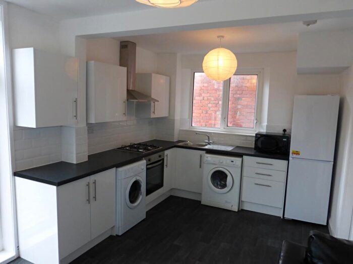 3 Bedroom Semi-Detached House To Rent In Lace Street, Dunkirk, NG7