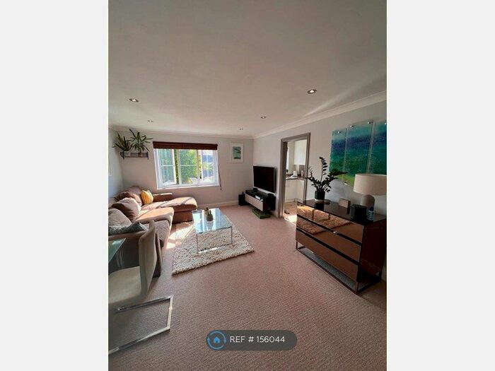 1 Bedroom Maisonette To Rent In Alston Gardens, Maidenhead, SL6