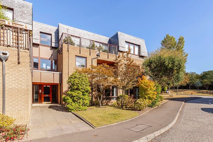 2 Bedroom Flat To Rent In Rocheid Park, Fettes, Edinburgh, EH4