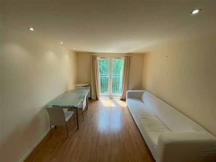 2 Bedroom Apartment To Rent In Walker House, Elmira Way, Salford, M5