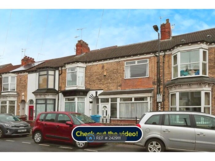 3 Bedroom Terraced House To Rent In De La Pole Avenue, Hull, HU3