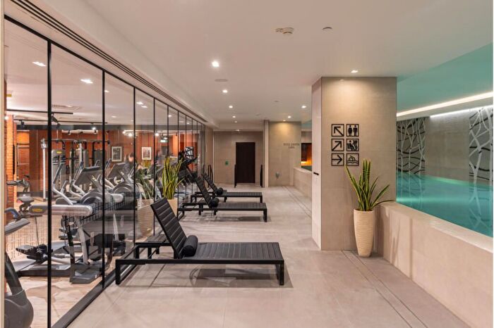 2 Bedroom Flat For Sale In Exchange Gardens, London, SW8