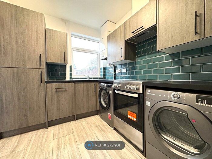 3 Bedroom Semi-Detached House To Rent In Newcastle Street, Crewe, CW1