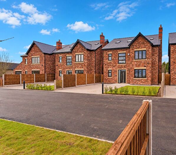 6 Bedroom Detached House For Sale In Marsh Brook Close, Rixton, WA3