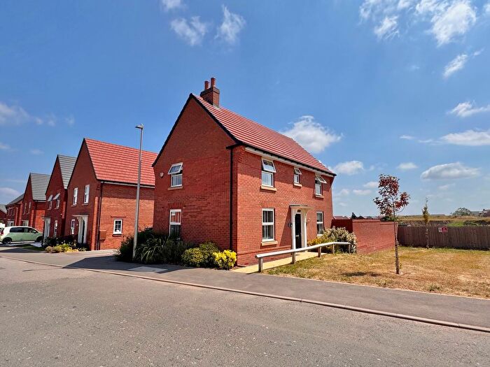 3 Bedroom Detached House For Sale In Baler Drive, Nuneaton, CV11