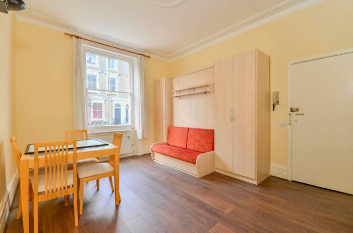 Studio To Rent In Ifield Road, Chelsea, London, SW10