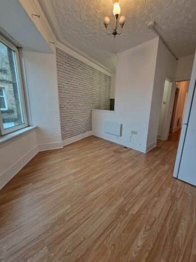 1 Bedroom Flat To Rent In A, Links Road, Bo'ness, EH51