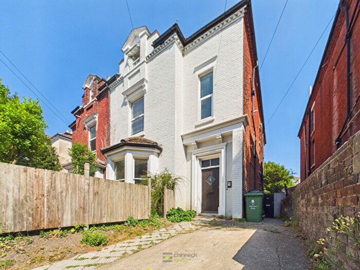 1 Bedroom Flat For Sale In St. Andrews Road, Southsea, PO5