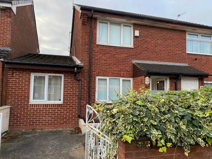 3 Bedroom Semi-Detached House To Rent In New Road, Tuebrook, Liverpool, Merseyside L13