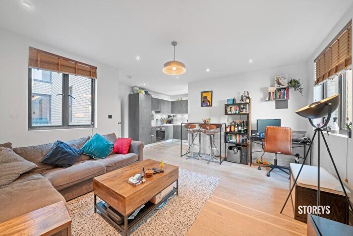 1 Bedroom Apartment To Rent In Squirries Street, Bethnal Green, London, E2