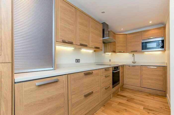 2 Bedroom Flat To Rent In Talfourd Way, Royal Earlswood Park, Redhill, Surrey, RH1