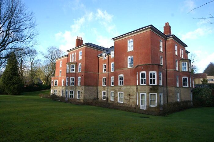 2 Bedroom Apartment To Rent In Markland Hill, Bolton, BL1