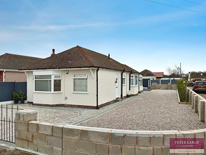 3 Bedroom Detached Bungalow For Sale In Doren Avenue, Rhyl, LL18
