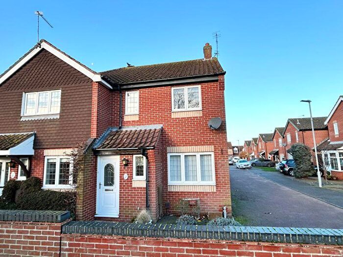 2 Bedroom Semi-Detached House For Sale In East Anglian Way, Gorleston, Great Yarmouth, NR31