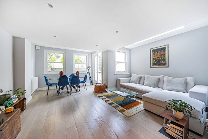 3 Bedroom Flat To Rent In Marylands Road, Little Venice, London, W9