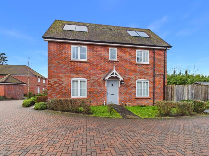 1 Bedroom Maisonette For Sale In Abrahams Close, Amersham, Buckinghamshire, HP7