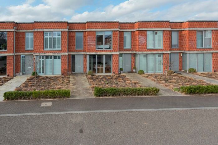 3 Bedroom End Of Terrace House To Rent In Orchard Square, Caversfield, OX27