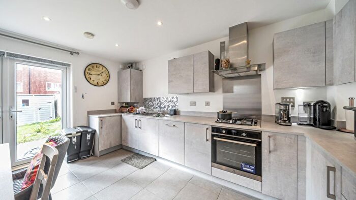 5 Bedroom Terraced House For Sale In Chigwell Fw, Chigwell, IG7