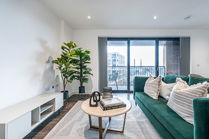 1 Bedroom Flat To Rent In Watteau Square, Croydon, CR0