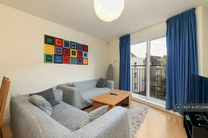 2 Bedroom Flat To Rent In Turin Street, London, E2