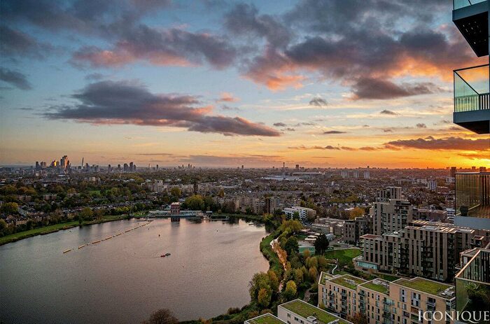 2 Bedroom Flat For Sale In Goodchild Road, London, N4