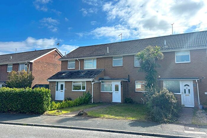 3 Bedroom Terraced House For Sale In Northmoor, BH20