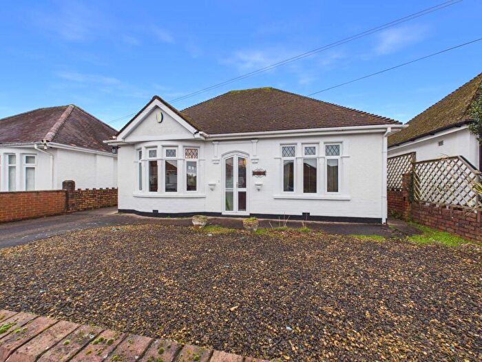 2 Bedroom Detached Bungalow For Sale In Heol Nest, Cardiff, CF14