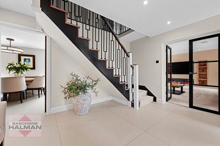 3 Bedroom Detached House For Sale In York Crescent, Wilmslow, SK9