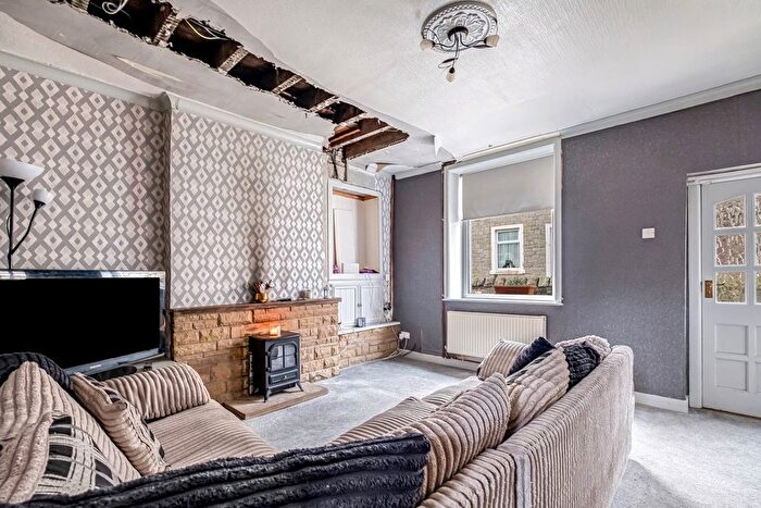 2 Bedroom Terraced House For Sale In Wellhouse Street, Barnoldswick, BB18