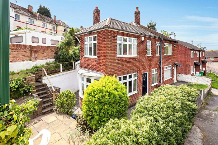 2 Bedroom Semi-Detached House For Sale In Marshall Street, Nottingham, NG5