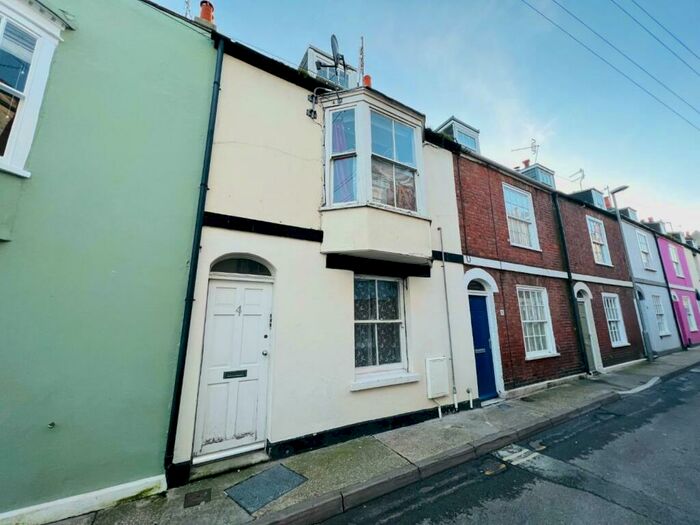 1 Bedroom Flat To Rent In Bath Street, Weymouth, DT4