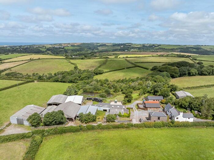 10 Bedroom Farm House For Sale In Hersham, Bude, EX23