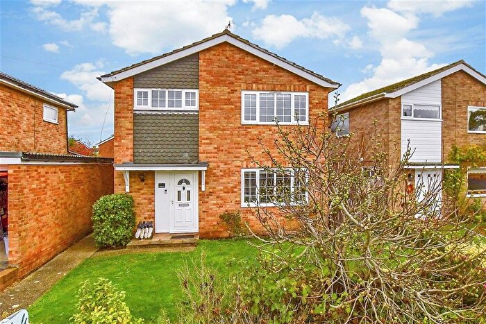 3 Bedroom Detached House For Sale In Pound Road, East Peckham, Tonbridge, Kent, TN12