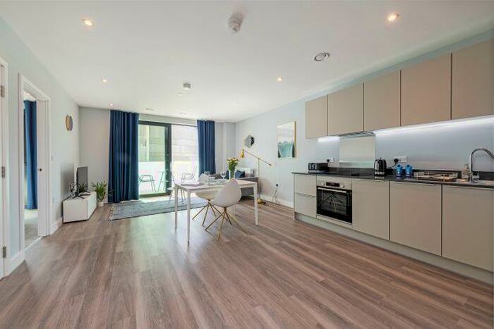 1 Bedroom Apartment To Rent In Green Ferry Road, London, E17