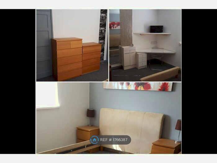 Studio To Rent In Park Avenue, Queenborough, ME11