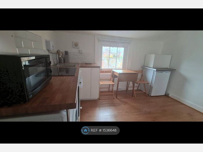Studio To Rent In Kingston Upon Thames, Kingston Upon Thames, KT1