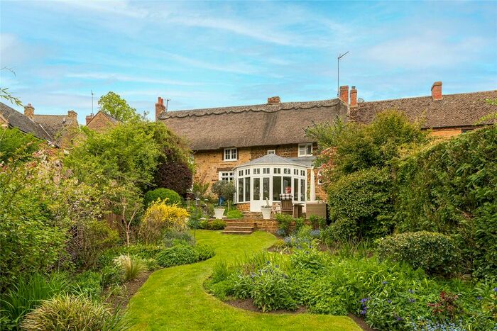 3 Bedroom Terraced House For Sale In Lower Tadmarton, Banbury, Oxfordshire, OX15