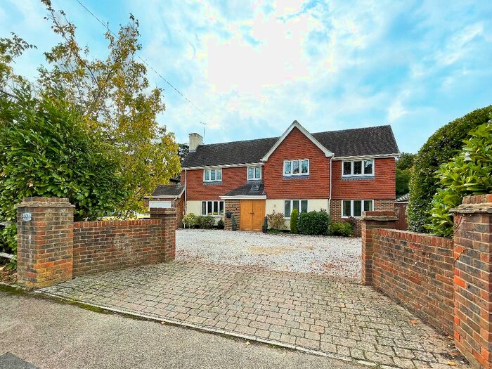4 Bedroom Detached House To Rent In Parkway, Camberley, GU15