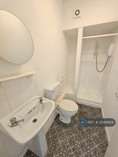 1 Bedroom Flat To Rent In Lathom Road, Southport, PR9
