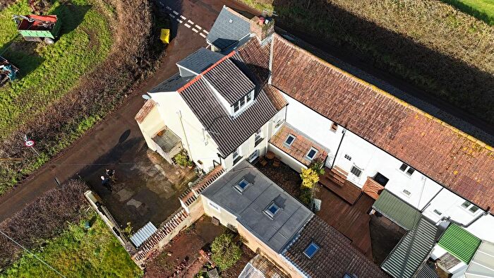 1 Bedroom Semi-Detached House For Sale In Days-Pottles Lane, Exminster, EX6